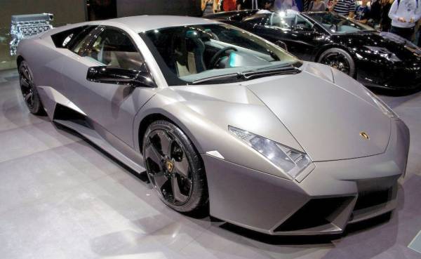 Lamborghini_Reventón