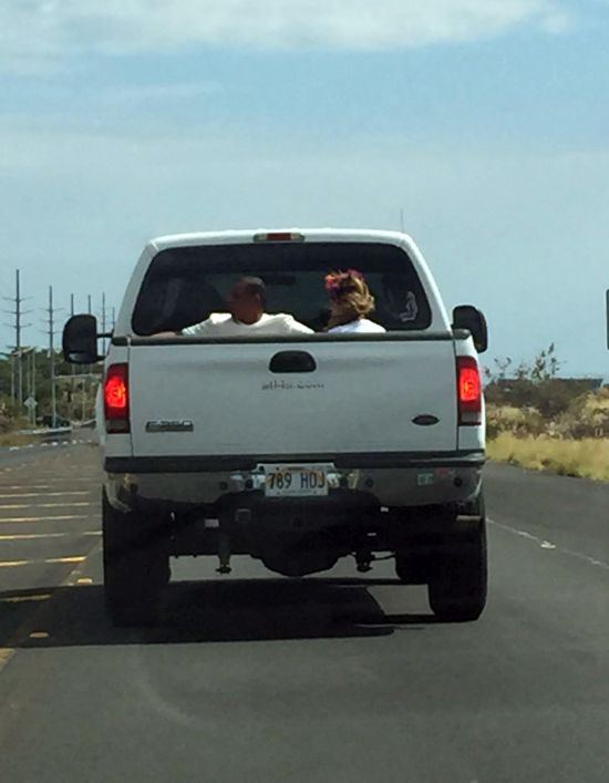 EXCLUSIVE: **PREMIUM EXCLUSIVE** Jay Z and Beyoncé travel in style during a secret Hawaiian vacation.