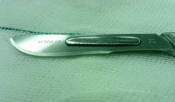 Scalpel_&_Scalpel_Handles_02