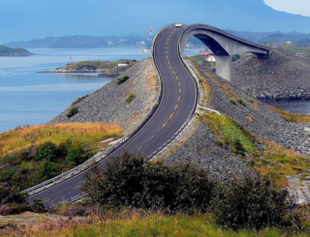 Un vrai pont en Norvège - Imgur