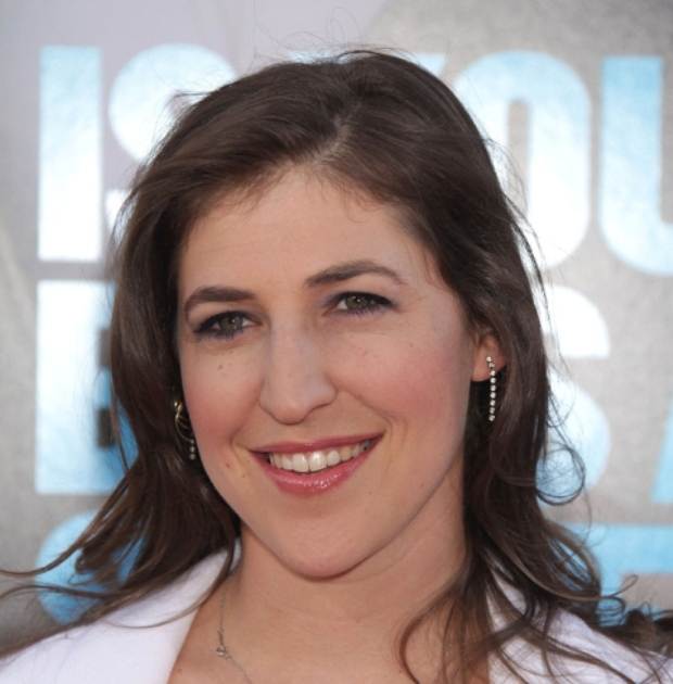 LOS ANGELES - JUN 30: MAYIM BIALIK arrives to the "Horrible Bosses" Los Angeles Premiere on June 3