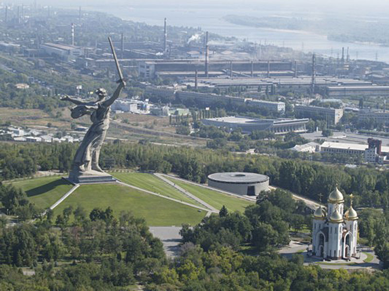 Mamayev_Kurgan_from_the_air