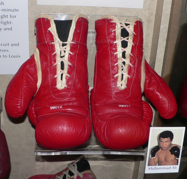 Muhammad_Ali's_boxing_gloves