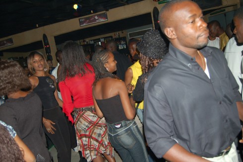 Niamey_Boîte_2005_nightclub